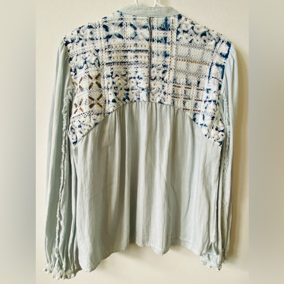 EUC Anthropologie Pilcro Jenna Embroidered Button-Down top M - Picture 6 of 9